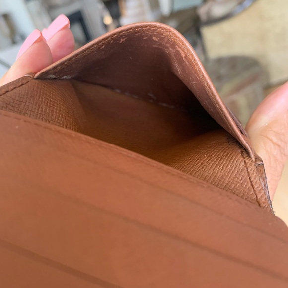 Louis Vuitton Men's Vintage Monogram Wallet - Picture 11 of 16